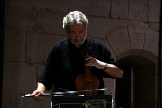 El mestre Jordi Savall en el concert inaugural del VI Festival de Música Antiga de Poblet