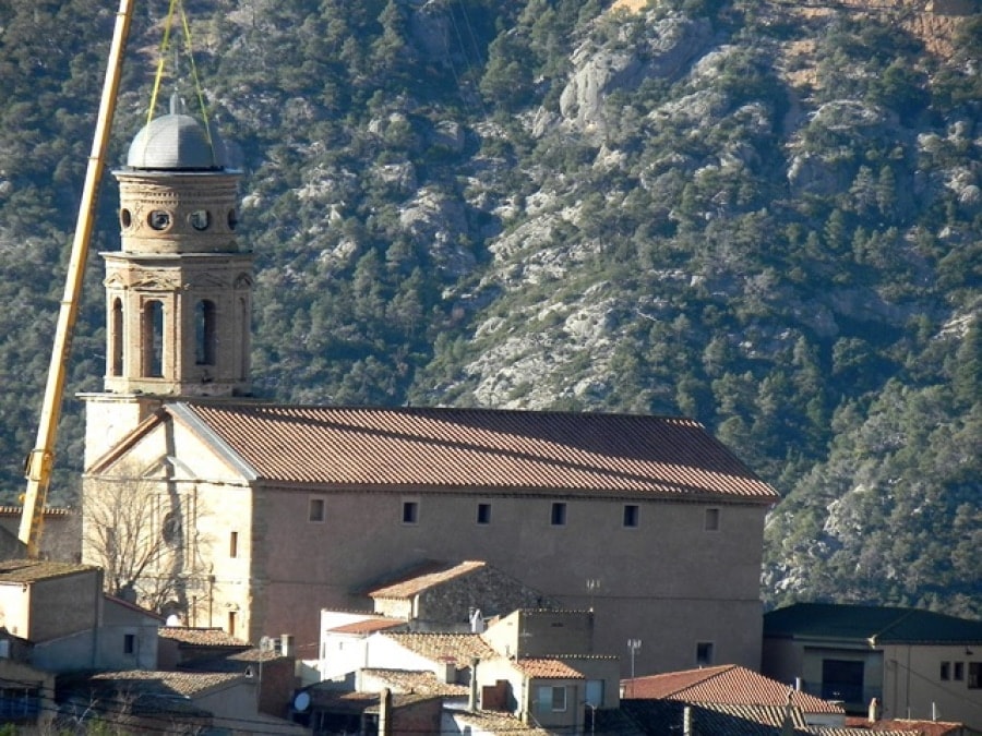 L&#039;església parroquial de Sant Jaume Apòstol d’Ulldemolins ja llueix una nova cúpula.