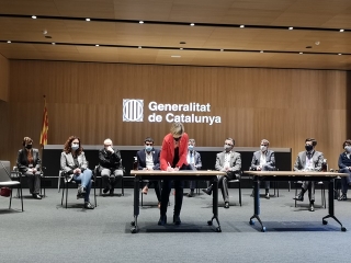 La presidenta de la Diputació, Noemí Llauradó, va signar el protocol d&#039;intencions entre la Generalitat i el món local que impulsa mesures de suport per a les famílies afectades