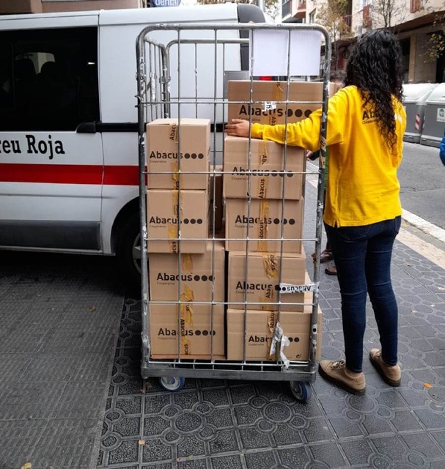 Port Ciutat aporta 150 joguines per a la campanya de Nadal de la Creu Roja