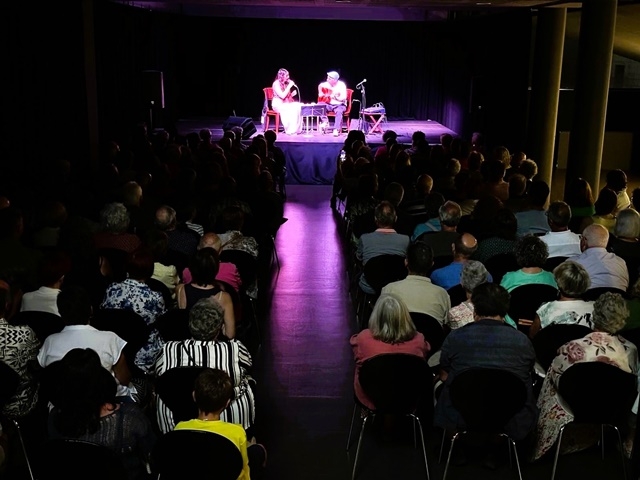 ANNA F. / AJ.. DE TORREDEMBARRA