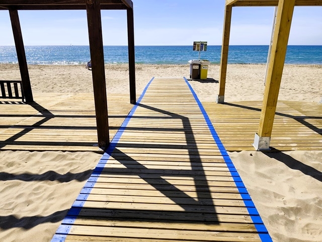 ANNA F. / AJUNT. DE TORREDEMBARRA