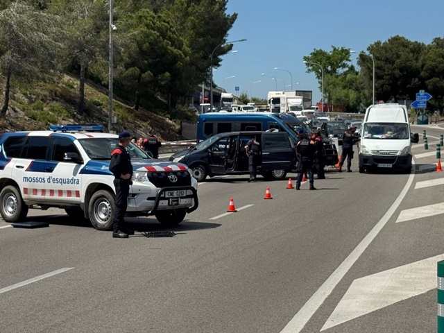 MOSSOS D'ESQUADRA