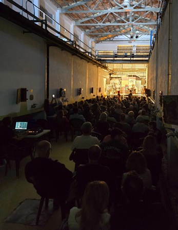 Divines Salomó públic