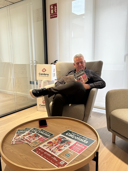 Josep M Rovira assegut